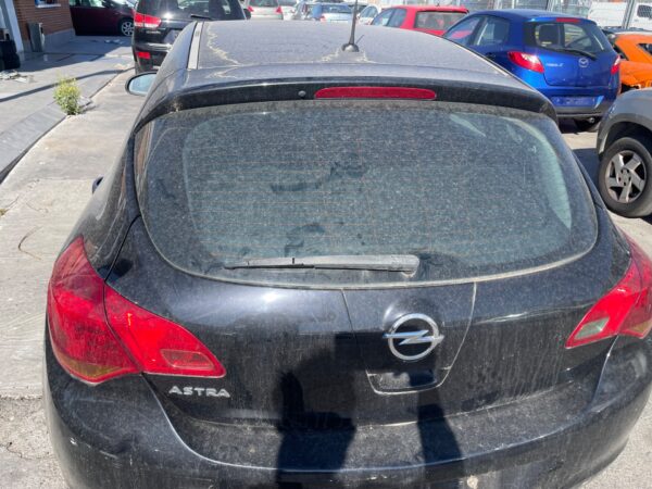 PORTON TRASERO OPEL ASTRA J BERLINA 5P