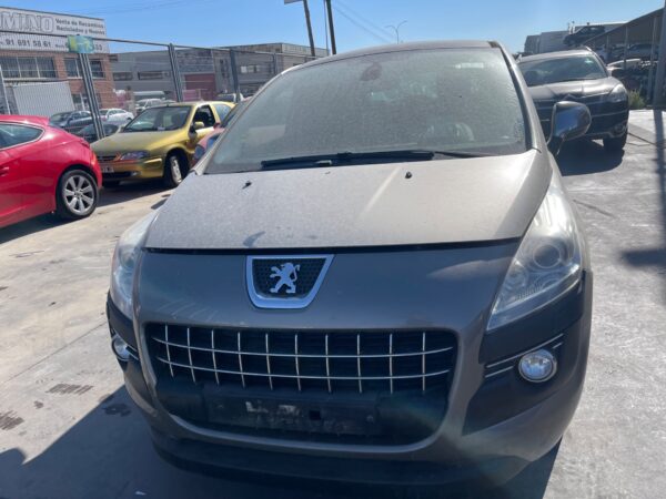 DEFENSA DELANTERA PEUGEOT 3008