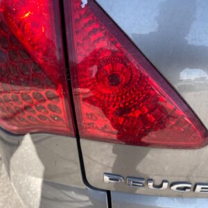 PILOTO TRASERO IZQUIERDO INTERIOR PEUGEOT 3008
