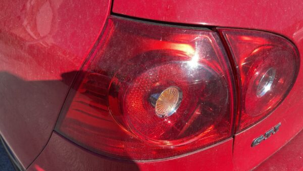 PILOTO TRASERO IZQUIERDO VOLKSWAGEN GOLF V (1K1)(10.2003)