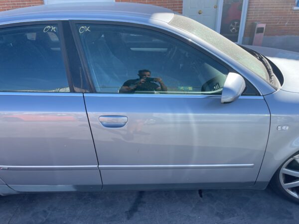 PUERTA DELANTERA DERECHA AUDI A4 BERLINA (8E)