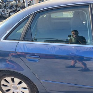 PUERTA TRASERA DERECHA AUDI A4 BERLINA (8E)
