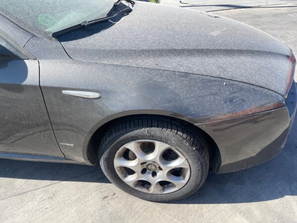 ALETA DELANTERA DERECHA ALFA ROMEO 159 (140)