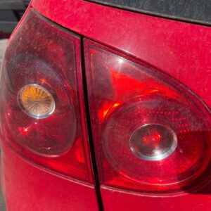 PILOTO TRASERO IZQUIERDO INTERIOR VOLKSWAGEN GOLF V (1K1)(10.2003)