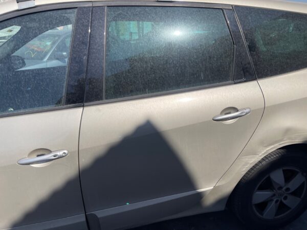 PUERTA TRASERA IZQUIERDA RENAULT SCENIC III (JZ)