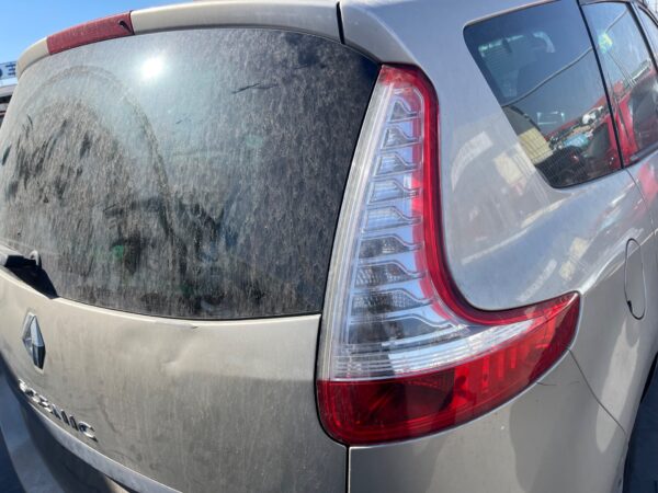 PILOTO TRASERO DERECHO RENAULT SCENIC III (JZ)