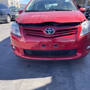 PARAGOLPES DELANTERO TOYOTA AURIS (E15)