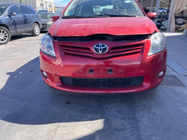 PARAGOLPES DELANTERO TOYOTA AURIS (E15)