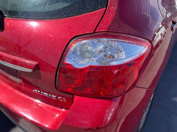 PILOTO TRASERO DERECHO TOYOTA AURIS (E15)