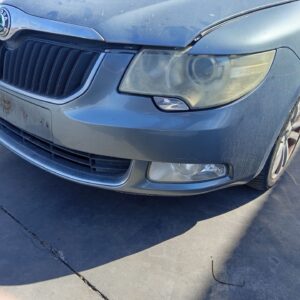 PARAGOLPES DELANTERO SKODA SUPERB COMBI (3T5)