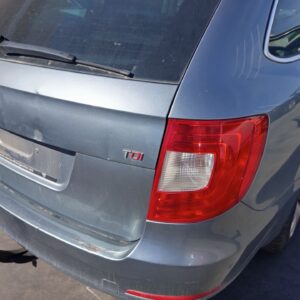 PILOTO TRASERO DERECHO SKODA SUPERB COMBI (3T5)