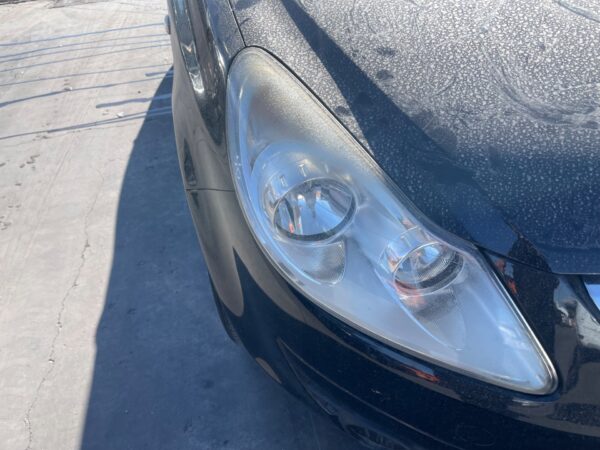 FARO DERECHO OPEL CORSA D