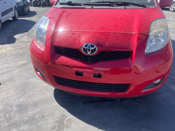 PARAGOLPES DELANTERO TOYOTA YARIS (KSP9/SCP9/NLP9)