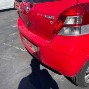 PARAGOLPES TRASERO TOYOTA YARIS (KSP9/SCP9/NLP9)