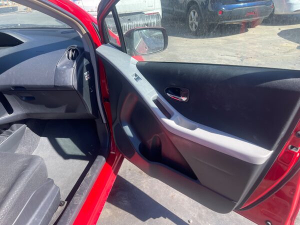 ELEVALUNAS DELANTERO DERECHO TOYOTA YARIS (KSP9/SCP9/NLP9)