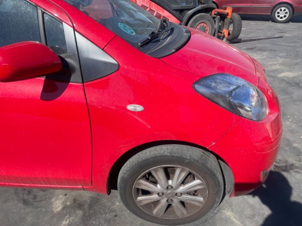 ALETA DELANTERA DERECHA TOYOTA YARIS (KSP9/SCP9/NLP9)