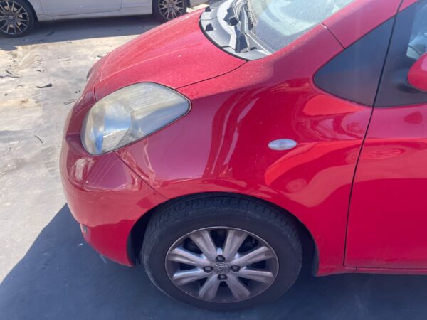 ALETA DELANTERA IZQUIERDA TOYOTA YARIS (KSP9/SCP9/NLP9)