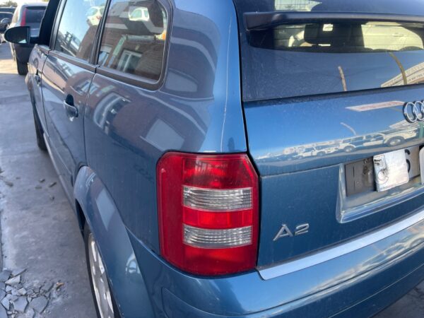 PILOTO TRASERO IZQUIERDO AUDI A2 (8Z)
