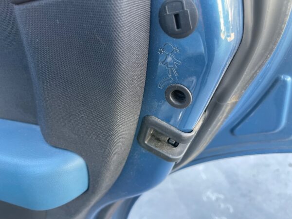 CERRADURA PUERTA TRASERA DERECHA AUDI A2 (8Z)