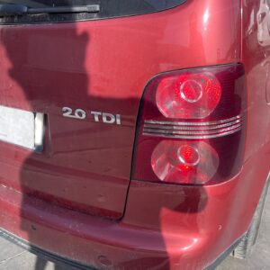 PILOTO TRASERO DERECHO VOLKSWAGEN TOURAN (1T2)