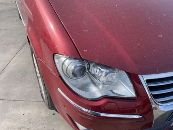 FARO DERECHO VOLKSWAGEN TOURAN (1T2)