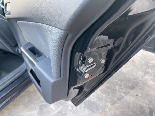 CERRADURA PUERTA TRASERA DERECHA OPEL ASTRA H BERLINA