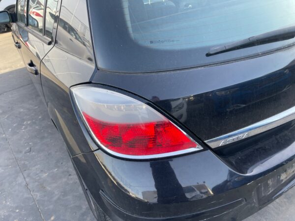 PILOTO TRASERO IZQUIERDO OPEL ASTRA H BERLINA