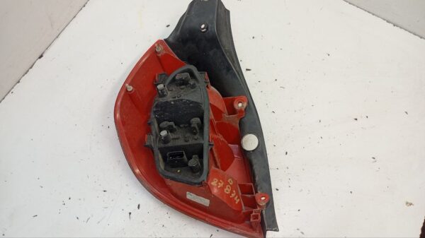 PILOTO TRASERO DERECHO RENAULT CLIO III