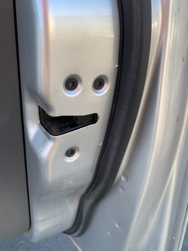 CERRADURA PUERTA DELANTERA DERECHA FORD FOCUS BERLINA (CB4)