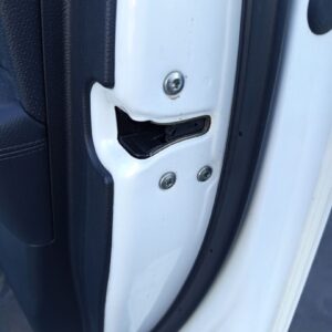 CERRADURA PUERTA DELANTERA DERECHA KIA CARENS (RP)