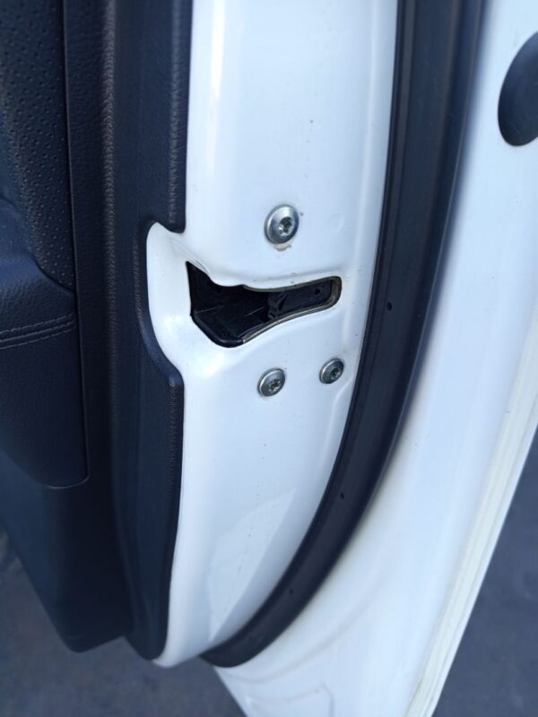 CERRADURA PUERTA DELANTERA DERECHA KIA CARENS (RP)