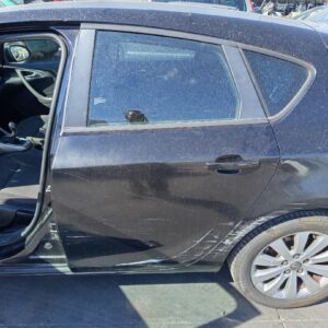 PUERTA TRASERA IZQUIERDA OPEL ASTRA J BERLINA 5P