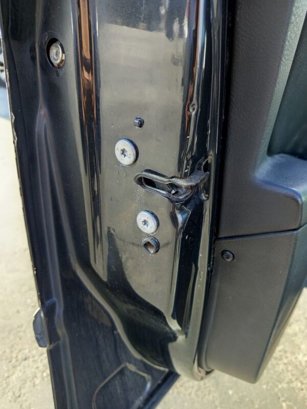 CERRADURA PUERTA DELANTERA IZQUIERDA