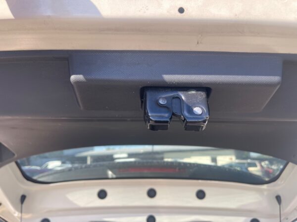 CERRADURA MALETERO / PORTON RENAULT CAPTUR I