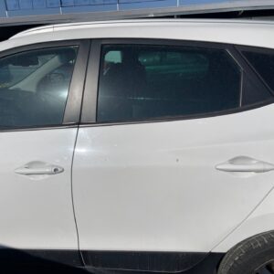PUERTA TRASERA IZQUIERDA HYUNDAI IX35 (EL/LM)
