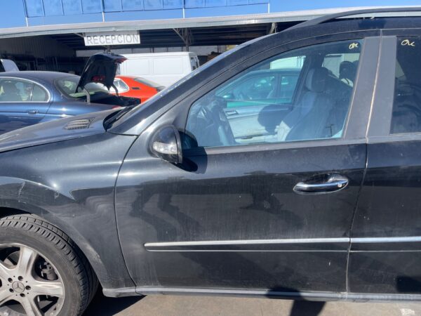 PUERTA DELANTERA IZQUIERDA MERCEDES-BENZ CLASE ML (BM 164)