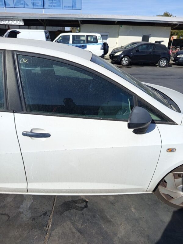 PUERTA DELANTERA DERECHA SEAT IBIZA BERLINA (6J5)