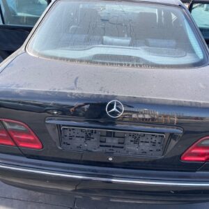 TAPA MALETERO MERCEDES-BENZ CLASE E (BM 210) BERLINA