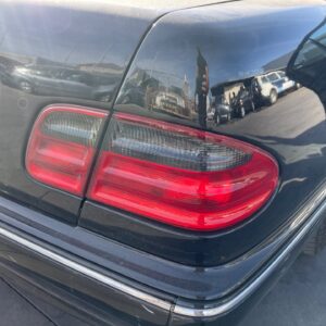 PILOTO TRASERO DERECHO MERCEDES-BENZ CLASE E (BM 210) BERLINA