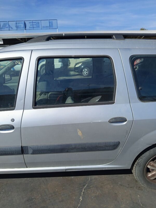PUERTA TRASERA IZQUIERDA DACIA LOGAN 1