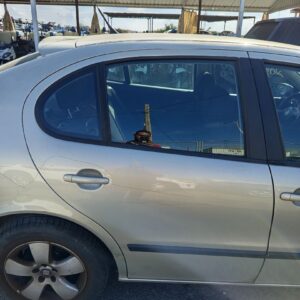 PUERTA TRASERA DERECHA SEAT LEON (1M1)