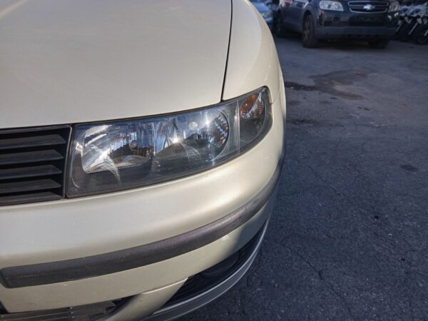 FARO IZQUIERDO SEAT LEON (1M1)