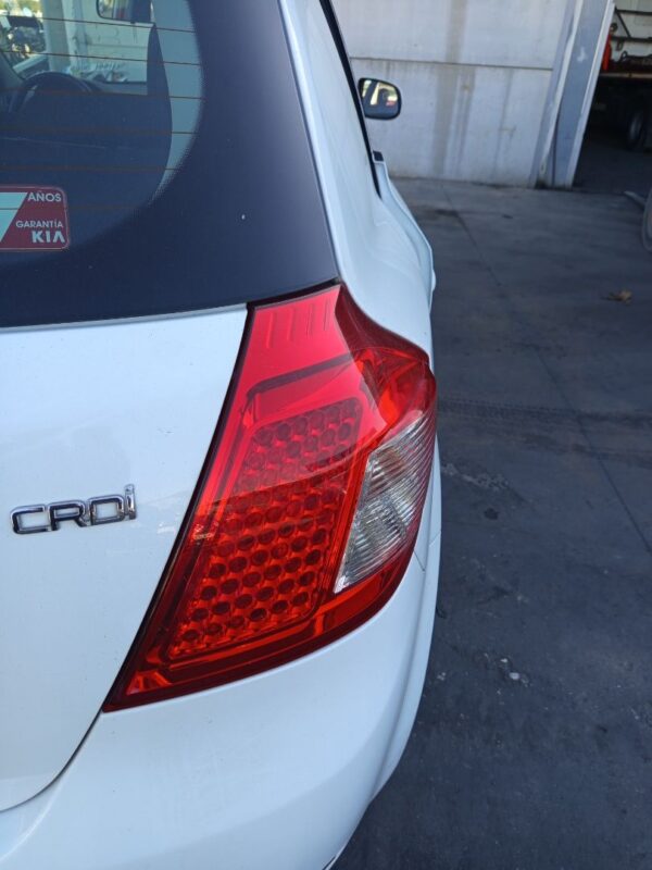 PILOTO TRASERO DERECHO KIA CEED (ED)