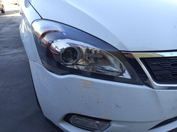 FARO DERECHO KIA CEED (ED)