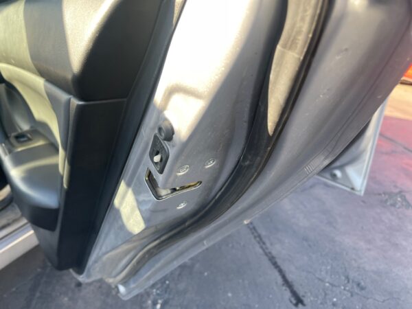 CERRADURA PUERTA TRASERA DERECHA HONDA ACCORD BERLINA (CL/CN)