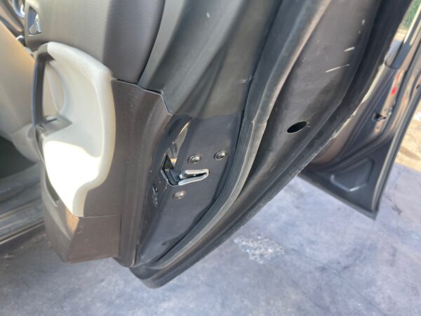 CERRADURA PUERTA TRASERA DERECHA OPEL INSIGNIA BERLINA