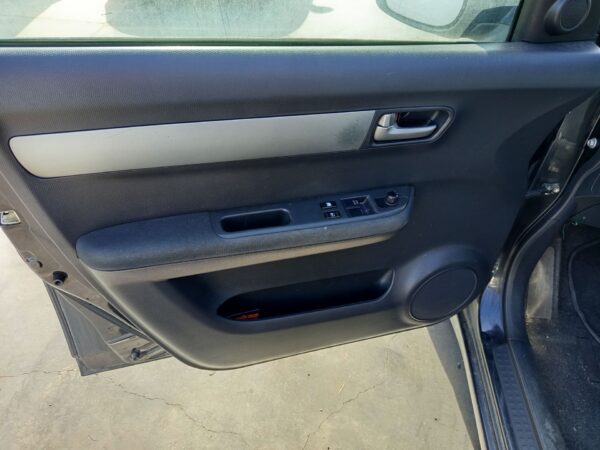 ELEVALUNAS DELANTERO IZQUIERDO SUZUKI SWIFT BERLINA (RS/MZ)