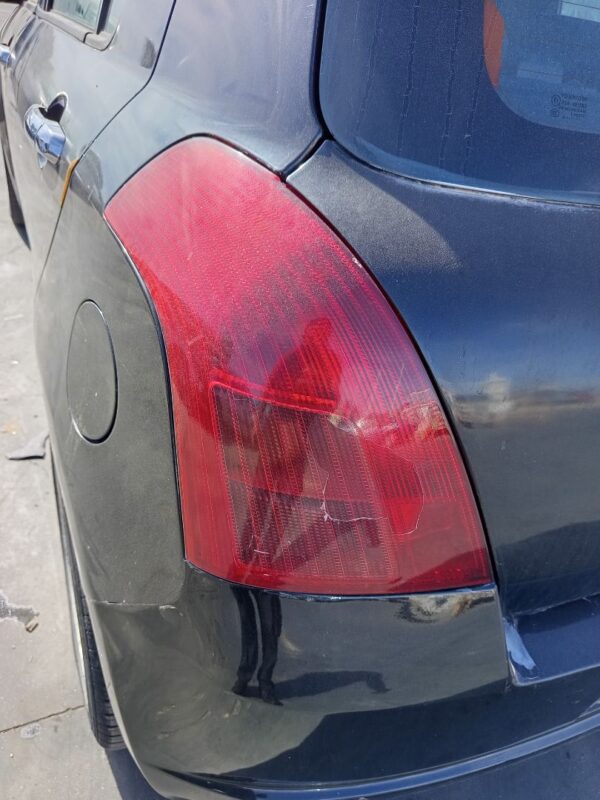 PILOTO TRASERO IZQUIERDO SUZUKI SWIFT BERLINA (RS/MZ)