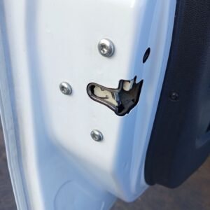 CERRADURA PUERTA DELANTERA IZQUIERDA OPEL CORSA D