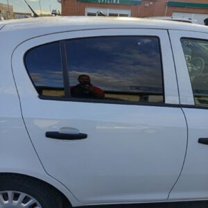 PUERTA TRASERA DERECHA OPEL CORSA D